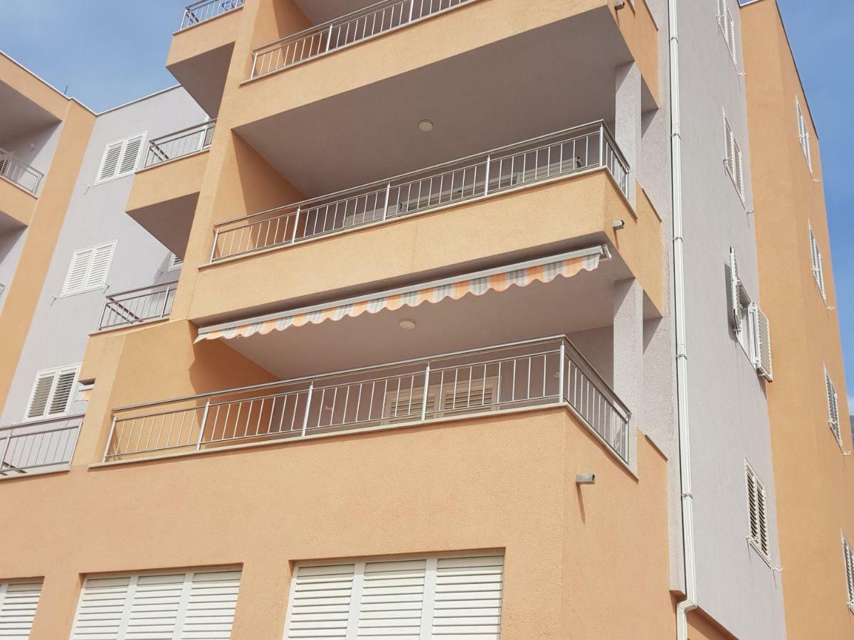 Ariam Apartmans * Makarska